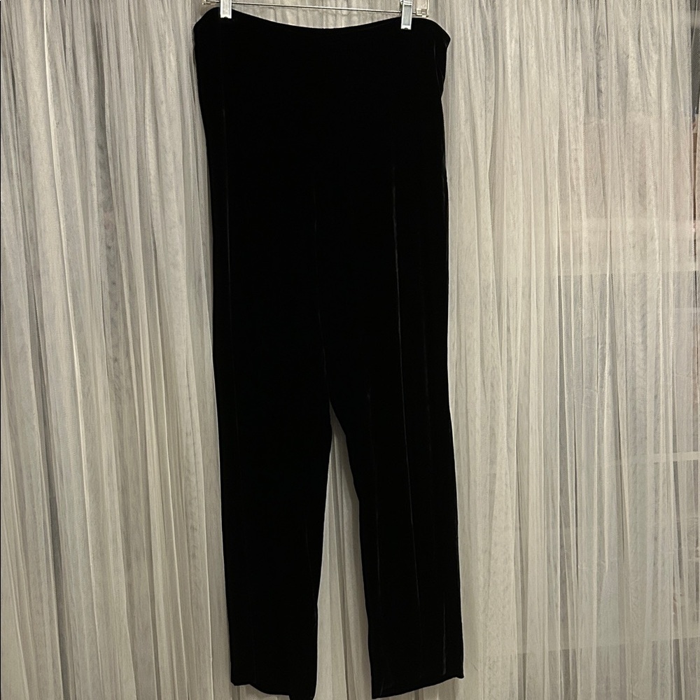 Elegant Eileen Fischer Black Velvet Pants. Size L